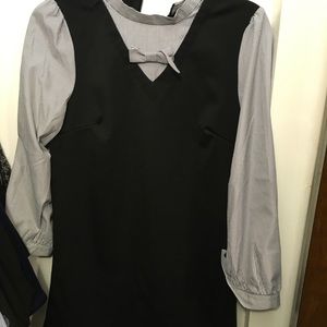 Cute black dress with stripped sleeves